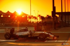 Abu-Dhabi-grand-prix-2014-Yas-Marina-circuit-Mercedes-AMG-F1-Lewis-Hamilton-Nico-Rosberg-24