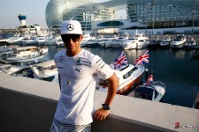 Abu-Dhabi-grand-prix-2014-Yas-Marina-circuit-Mercedes-AMG-F1-Lewis-Hamilton-Nico-Rosberg-9