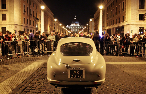 Aston Martin Mille Miglia 2012 Vaticano