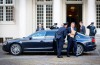 Koning Willem Alexander Audi A8L RemtezCar Liomousine