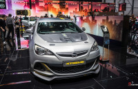 Opel Astra OPC Extreme Autosalon Geneve 2014-1